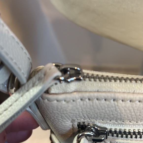 🌺Brighton Kari Messenger Bag🌺 - Picture 9 of 16